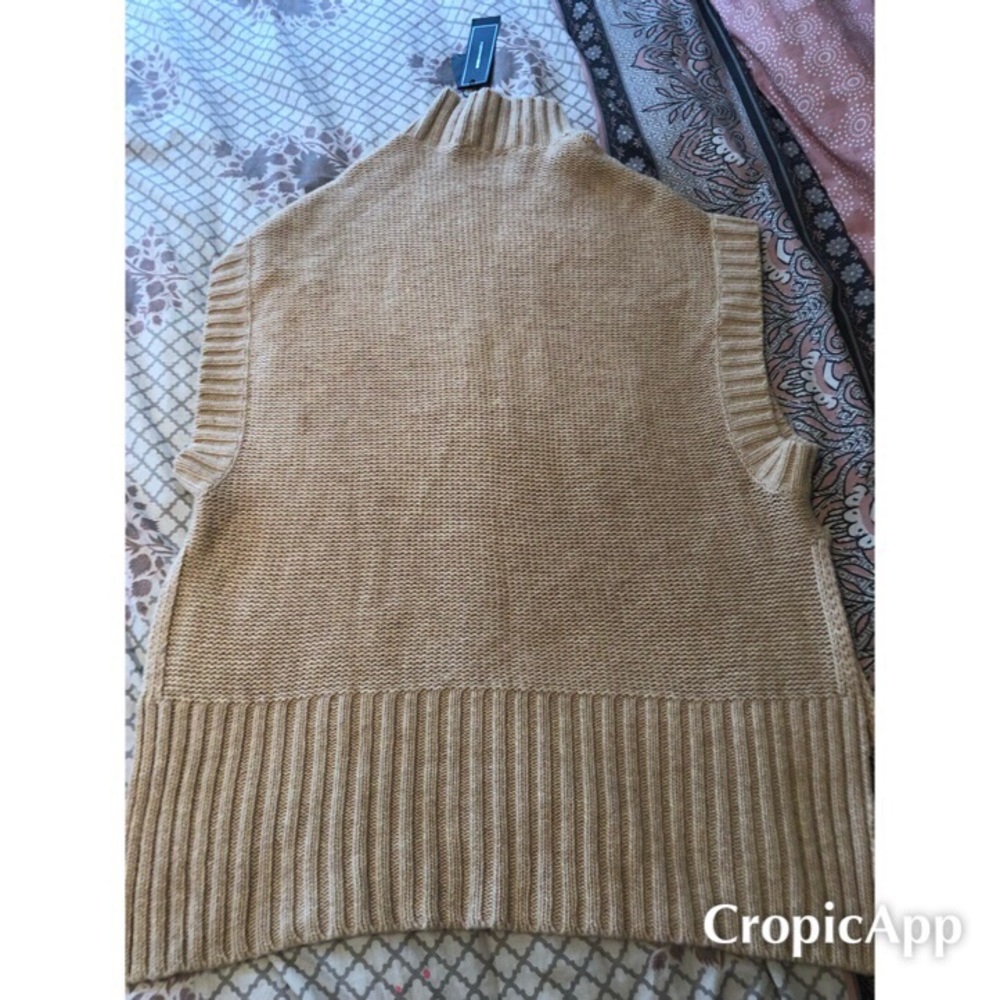 BCBGMAXARIA sleeveless sweater - Picture 2 of 5